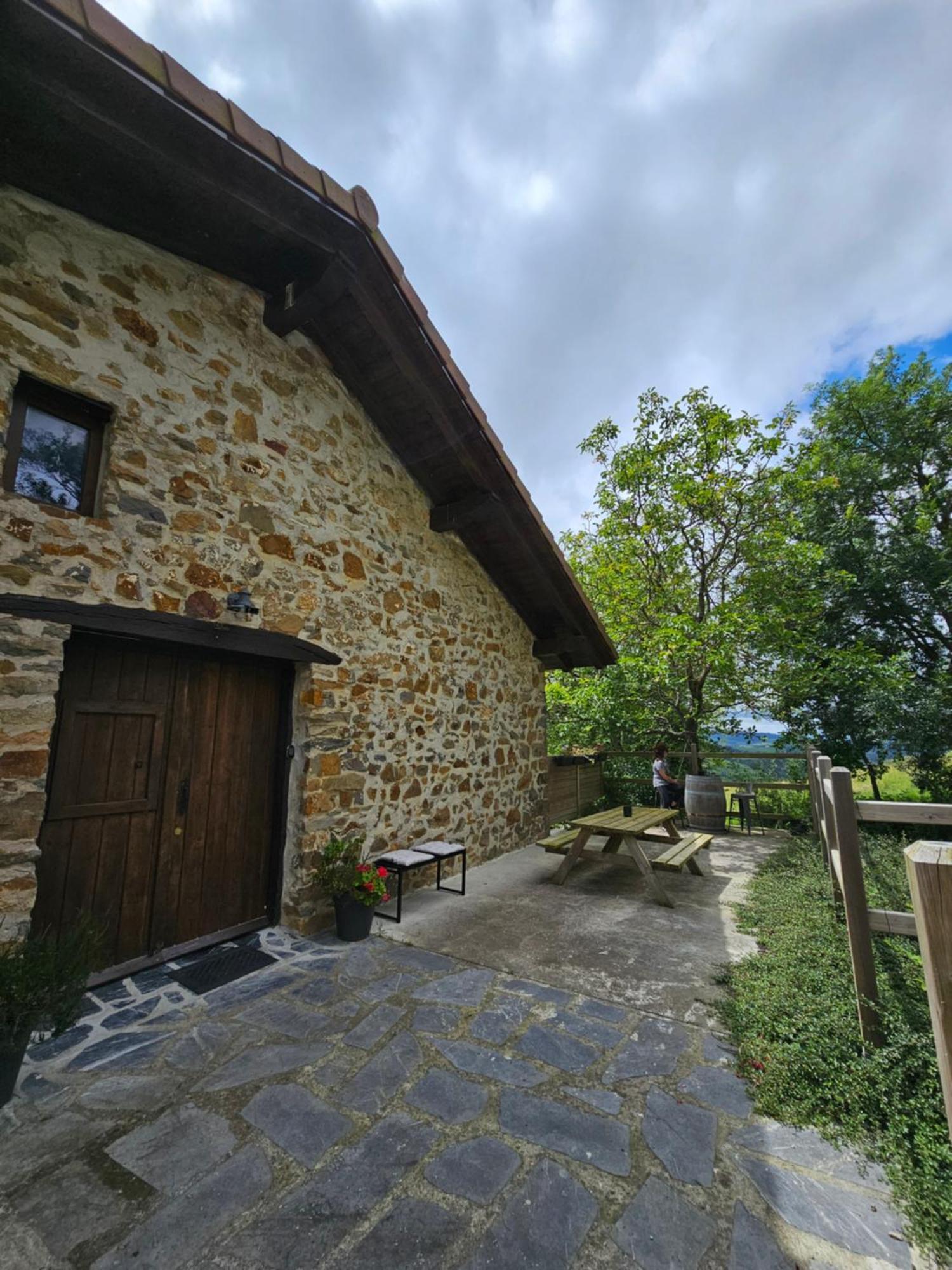 Aia Arbela Apartamentuak מראה חיצוני תמונה
